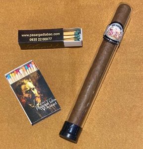 86- Luis Martinez Crystal Churchill ( Silver Selection )