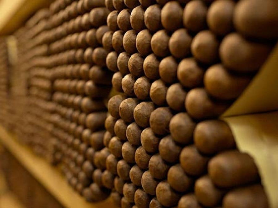 براق بودن و بافت و ساختار لایه بیرونی سیگار