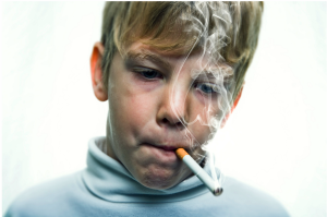 والدین و سیگار کشیدن فرزندان