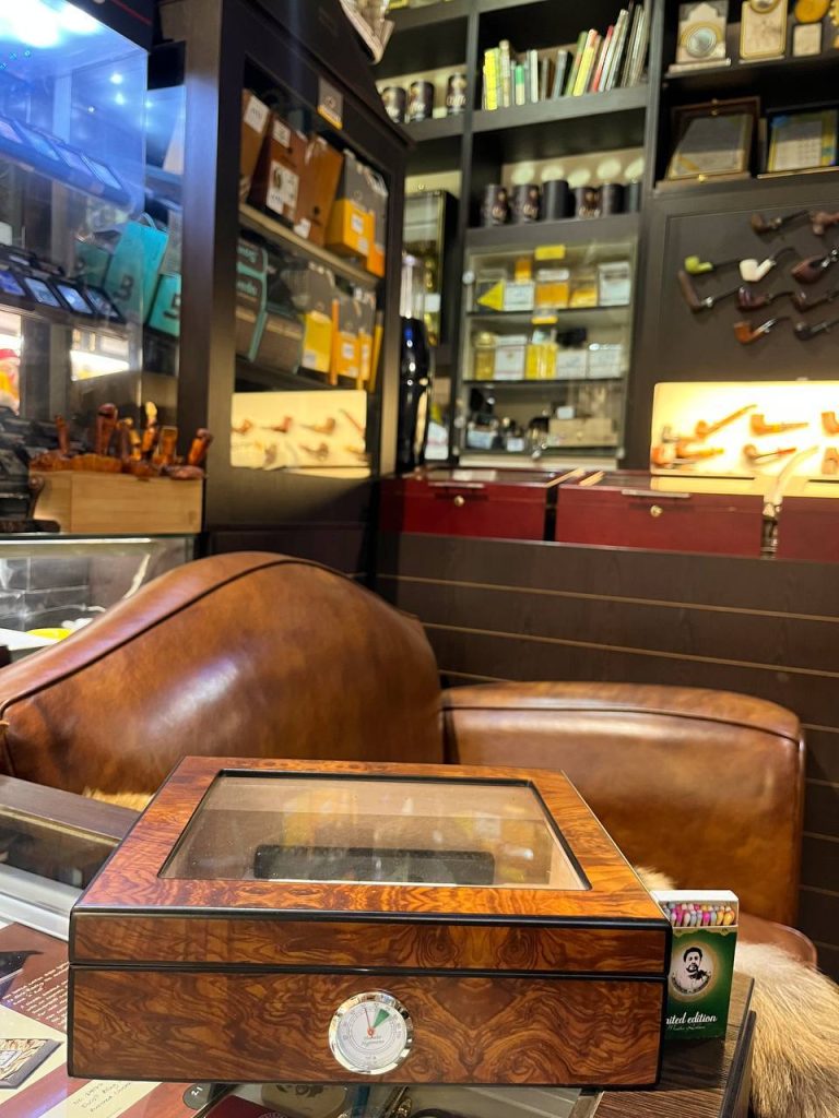 اصول نگهداری سیگار داخل هومیدور 1 اصول نگهداری سیگار داخل هومیدور