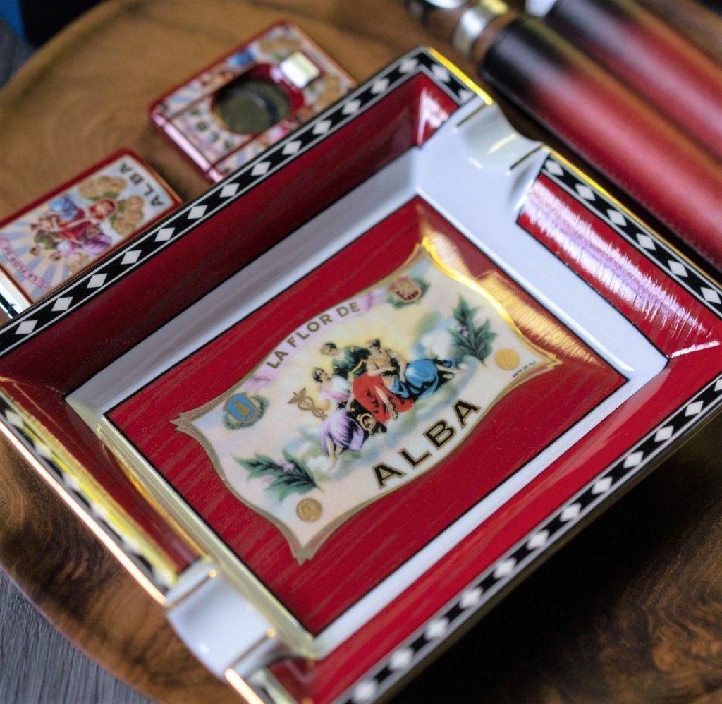 لوازم جانبی لاکچری دنیای سیگاربرگ در سال ۲۰۲۳