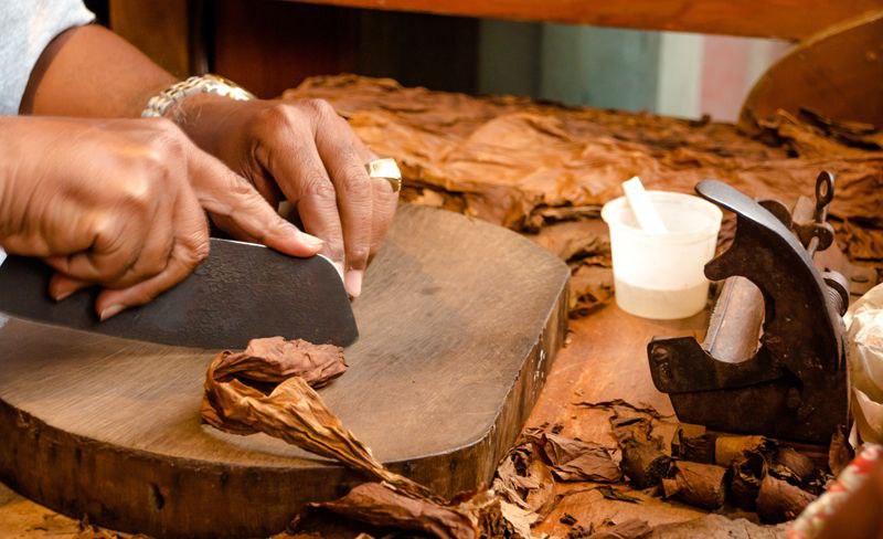 مراحل پیچیدن سیگار 3 مراحل پیچیدن سیگار