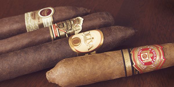 راهنمای شکل و اندازه سیگاربرگها، پاسارگاد تاباک، ماسترو رحیمی