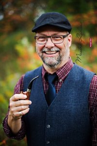 چارلز لمون نویسنده کتاب جدید پیپ بریگام : یک قرن با برایر کانادایی 1 چارلز لمون نویسنده کتاب جدید پیپ بریگام : یک قرن با برایر کانادایی