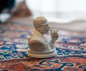 کارل گوستاو یونگ ؛ نگاهی ژرف به زندگی ، اندیشه و اسموک پیپ 1 کارل گوستاو یونگ ؛ نگاهی ژرف به زندگی ، اندیشه و اسموک پیپ