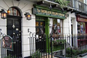 نامه هایی به شرلوک هلمز : پنجرهای به دنیای پیپ ، تنباکو و یک افسانه زنده 1 نامه هایی به شرلوک هلمز : پنجرهای به دنیای پیپ ، تنباکو و یک افسانه زنده