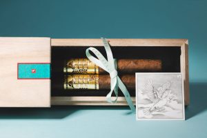 اثری هنری از توتون کهن و تعهد به صنعت 2 اثری هنری از توتون کهن و تعهد به صنعت Meerapfel Cigar Ships 2025 Création Liberté