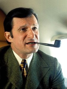 هیو هفنر : مردی که رویاها را با دود پیپ ساخت - از پلی بوی تا دنیای توتون و پیپ 3 هیو هفنر زندگینامه یکی از منفورترین مشاهیر پیپ هیو هفنر : مردی که رویاها را با دود پیپ ساخت - از پلی بوی تا دنیای توتون و پیپ  زندگینامه یکی از منفورترین مشاهیر پیپ