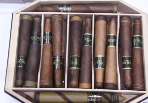 شائولین در دنیای سیگار برگ: معرفی مجموعه The Five Temples – Seven Star Fist of Shaolin از Black Works Studio 1 سیگار برگ Seven Star Fist of Shaolin