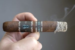 دنیای سیگار برگ ؛ کایمن سیگار کمپانی ، فیلانترو-کاپیتالیسم و ماجراجویی نیکاراگوئه با "دابلون"