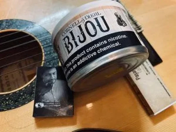 درباره توتون Bijou