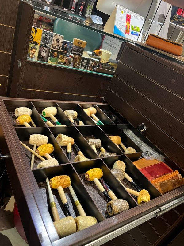 پیپ کرن کاب، پیپ و ادوات، پاسارگاد تاباک، ماسترو رحیمی