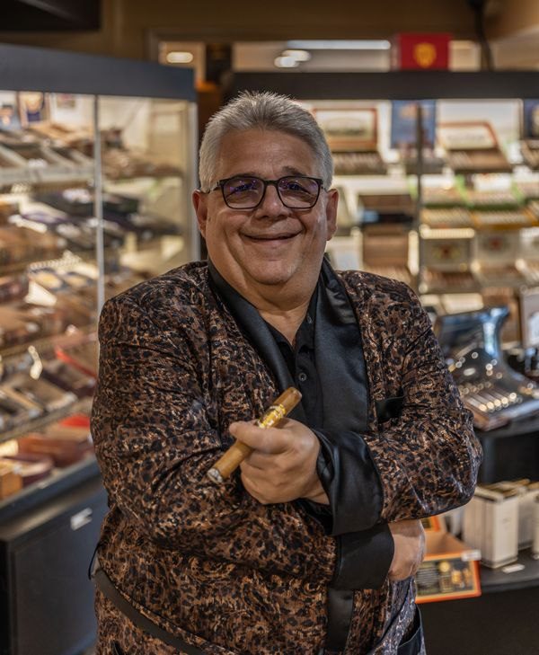 دیوید گاروفالو کیست؟ داستان زندگی رئیس سیگار و امپراتوری Two Guys Cigars